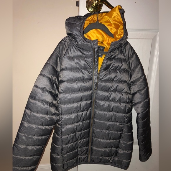 Boys Primark Gray/Yellow lightweight puffer Coat - Picture 2 of 4